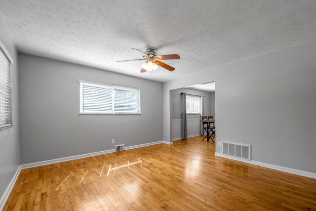 688 Sheridan Drive, Lexington, KY 40503