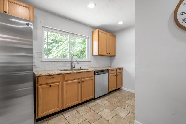 688 Sheridan Drive, Lexington, KY 40503