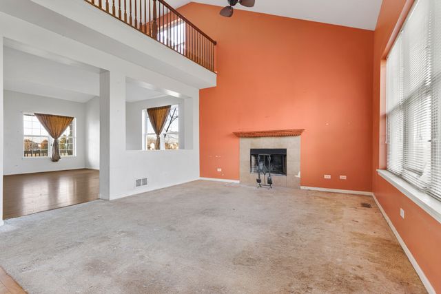 2440 Chopin Lane, Woodstock, IL 60098