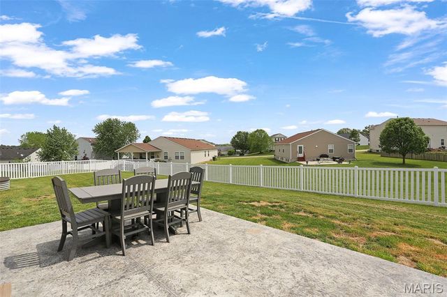 40 Mill Point Court, Moscow Mills, MO 63362