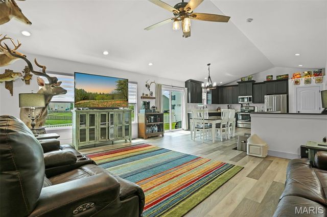 40 Mill Point Court, Moscow Mills, MO 63362