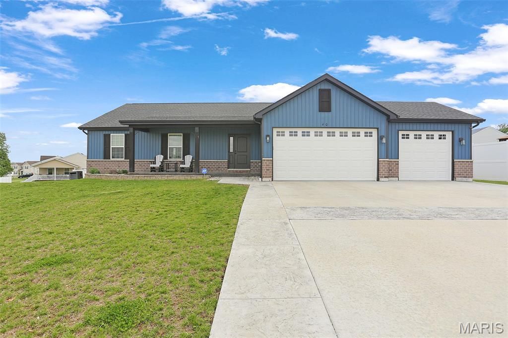 40 Mill Point Court, Moscow Mills, MO 63362