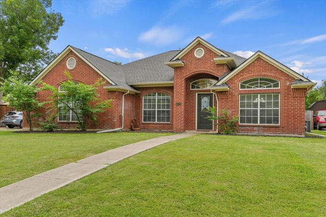1420 Stratford Lane, Denton, TX 76209