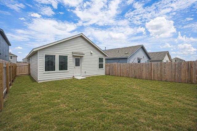 108 Evening Glow DR, Hutto, TX 78634