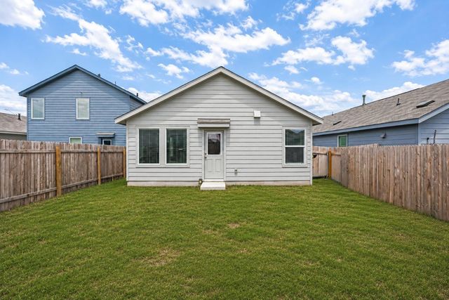 108 Evening Glow DR, Hutto, TX 78634