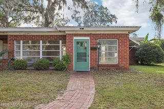 1511 RIVER BLUFF Road N, Jacksonville, FL 32211