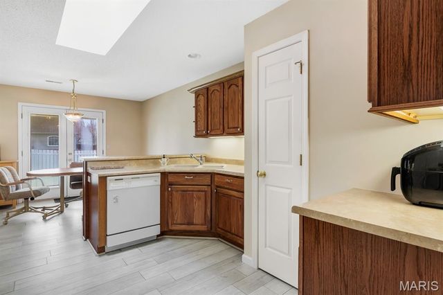 178 Emerald Way E, Granite City, IL 62040