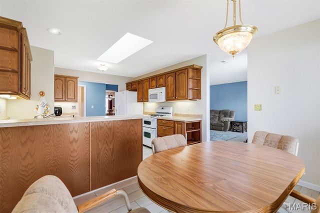 178 Emerald Way E, Granite City, IL 62040