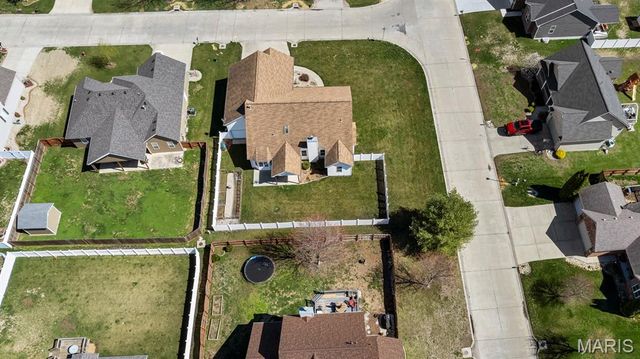 178 Emerald Way E, Granite City, IL 62040