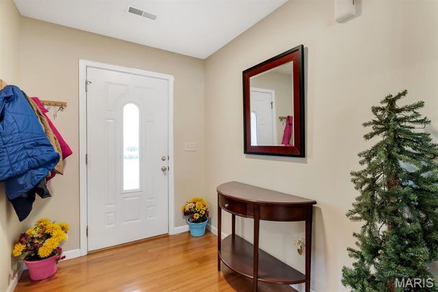 178 Emerald Way E, Granite City, IL 62040