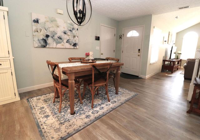 6068 Glen Village Drive, Dublin, OH 43016