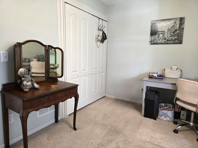 6068 Glen Village Drive, Dublin, OH 43016