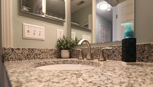 6068 Glen Village Drive, Dublin, OH 43016