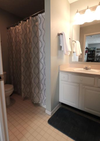 6068 Glen Village Drive, Dublin, OH 43016