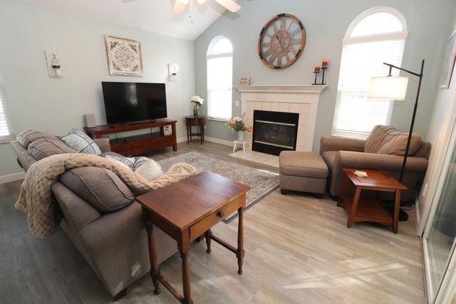 6068 Glen Village Drive, Dublin, OH 43016