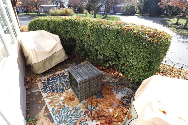 6068 Glen Village Drive, Dublin, OH 43016