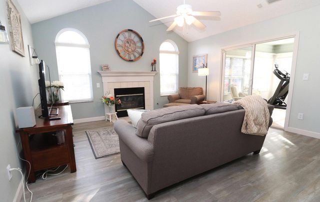 6068 Glen Village Drive, Dublin, OH 43016