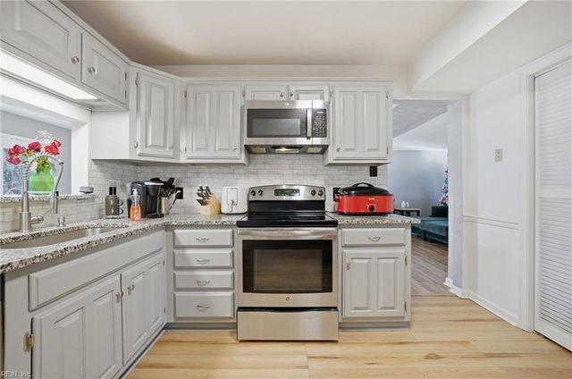 3841 Old Farm RD, Portsmouth, VA 23703