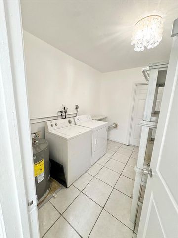 5719 NW 86th Avenue, Tamarac, FL 33321