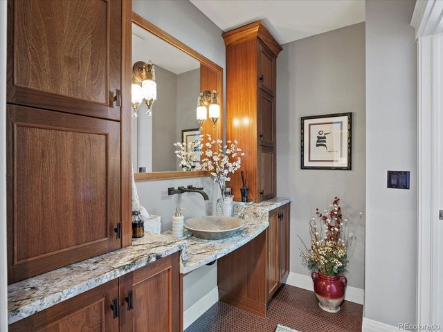 718 Locust St, Denver, CO 80220