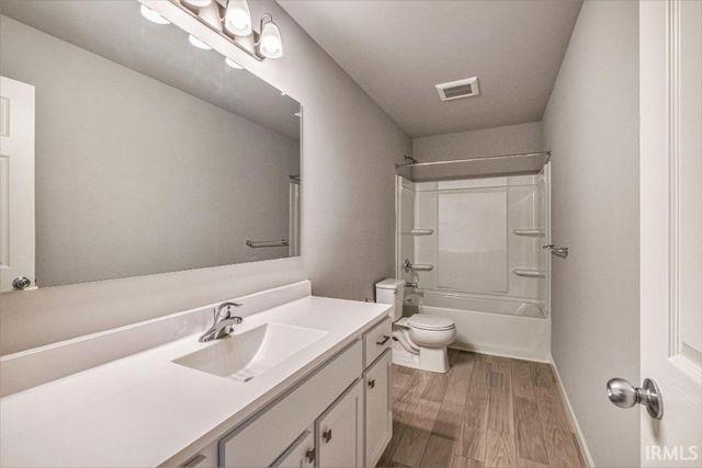 1337 Keady Court, South Bend, IN 46614