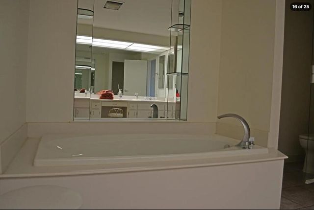 910 Island Drive 404, Rancho Mirage, CA 92270