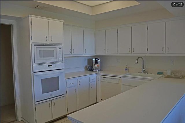 910 Island Drive 404, Rancho Mirage, CA 92270