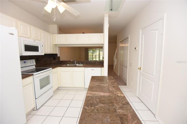 2308 LAKE WOODBERRY CIRCLE, Brandon, FL 33510