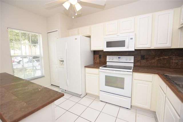 2308 LAKE WOODBERRY CIRCLE, Brandon, FL 33510