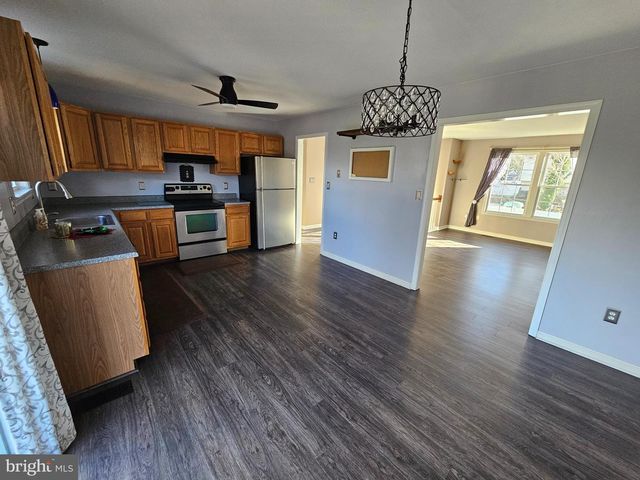 224 MAPLE AVE, Glen Burnie, MD 21061