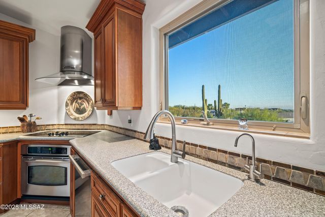 6731 N Pontatoc Road, Tucson, AZ 85718