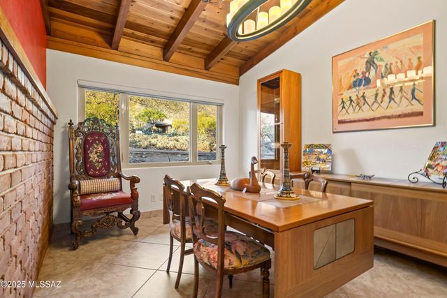 6731 N Pontatoc Road, Tucson, AZ 85718