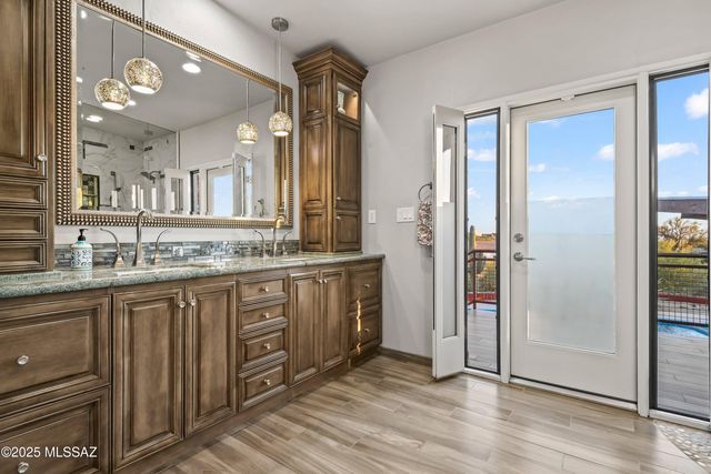 6731 N Pontatoc Road, Tucson, AZ 85718