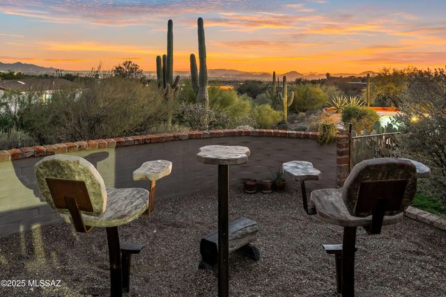 6731 N Pontatoc Road, Tucson, AZ 85718