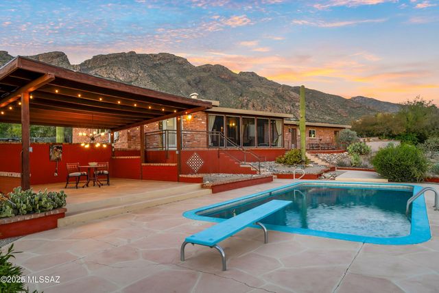 6731 N Pontatoc Road, Tucson, AZ 85718