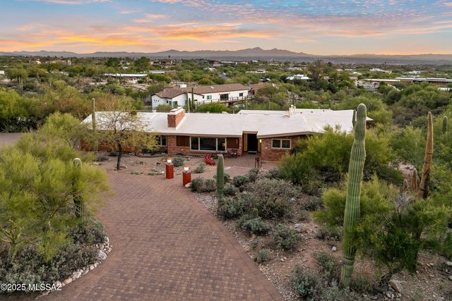 6731 N Pontatoc Road, Tucson, AZ 85718
