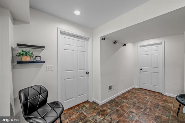 5 EGRET CT, Gerrardstown, WV 25420