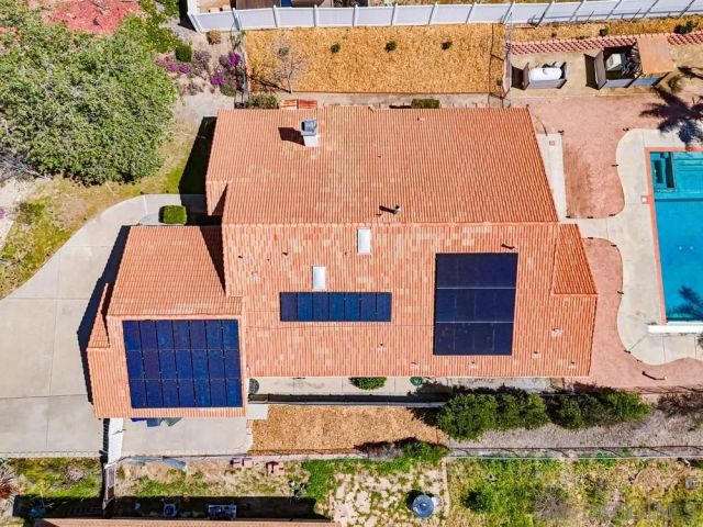 24427 Del Amo Rd, Ramona, CA 92065