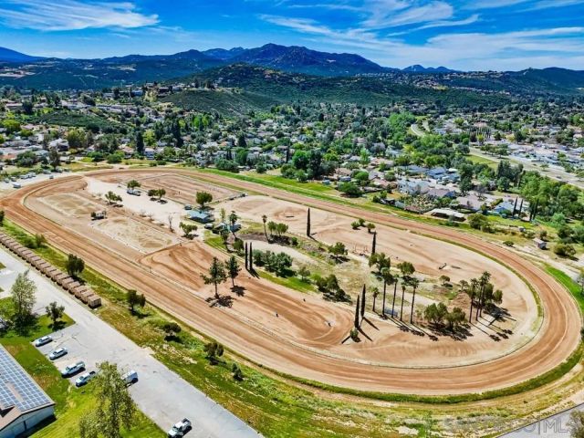 24427 Del Amo Rd, Ramona, CA 92065