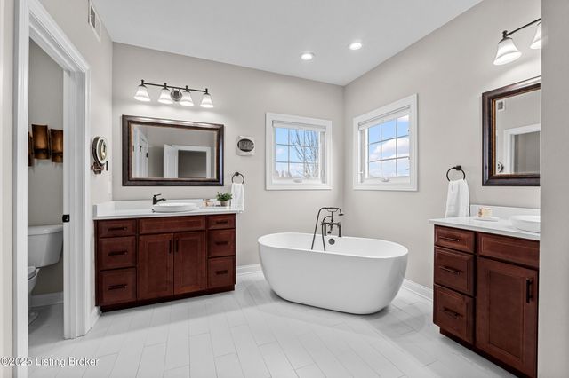 294 Heritage Hill Pkwy, Shepherdsville, KY 40165