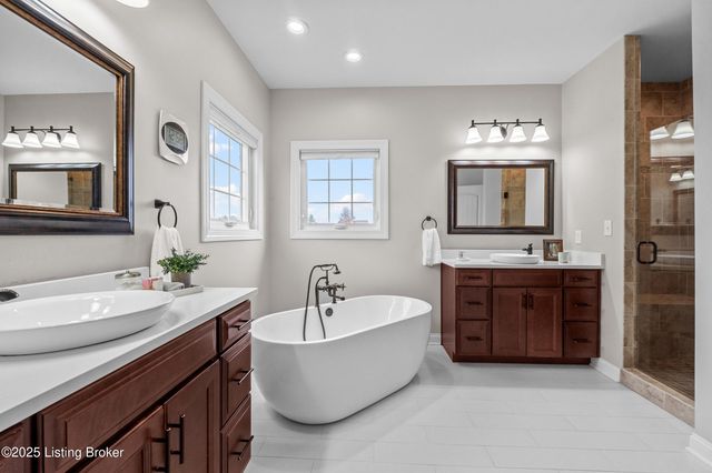 294 Heritage Hill Pkwy, Shepherdsville, KY 40165