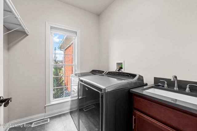 294 Heritage Hill Pkwy, Shepherdsville, KY 40165