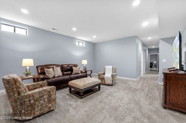 294 Heritage Hill Pkwy, Shepherdsville, KY 40165