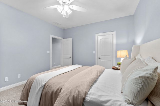 294 Heritage Hill Pkwy, Shepherdsville, KY 40165