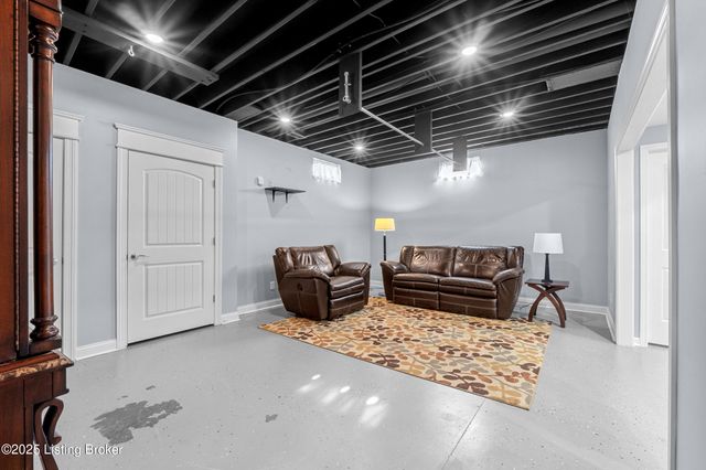 294 Heritage Hill Pkwy, Shepherdsville, KY 40165