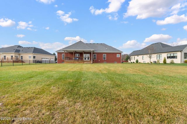 294 Heritage Hill Pkwy, Shepherdsville, KY 40165