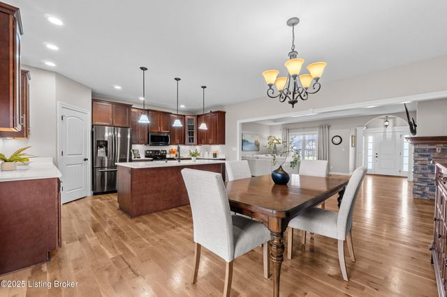 294 Heritage Hill Pkwy, Shepherdsville, KY 40165