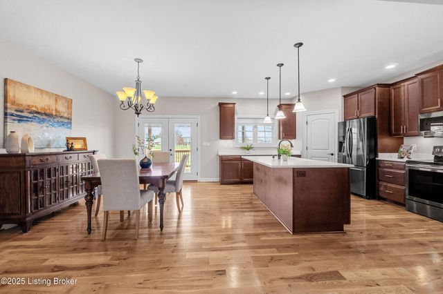 294 Heritage Hill Pkwy, Shepherdsville, KY 40165