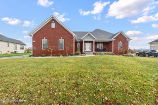 294 Heritage Hill Pkwy, Shepherdsville, KY 40165
