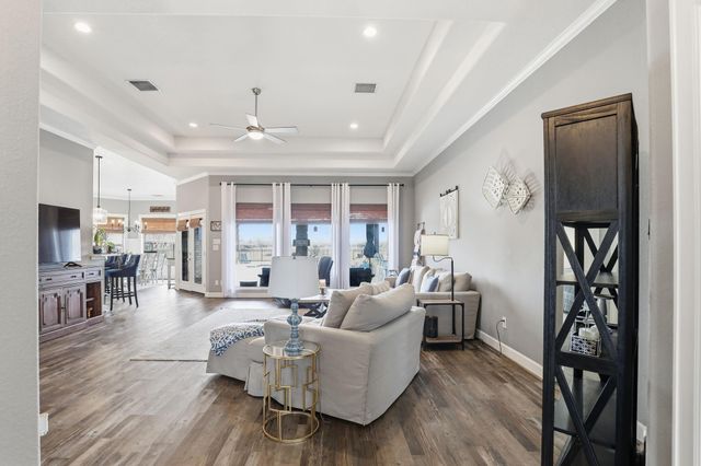 422 Lago Circle Drive N, Santa Fe, TX 77517